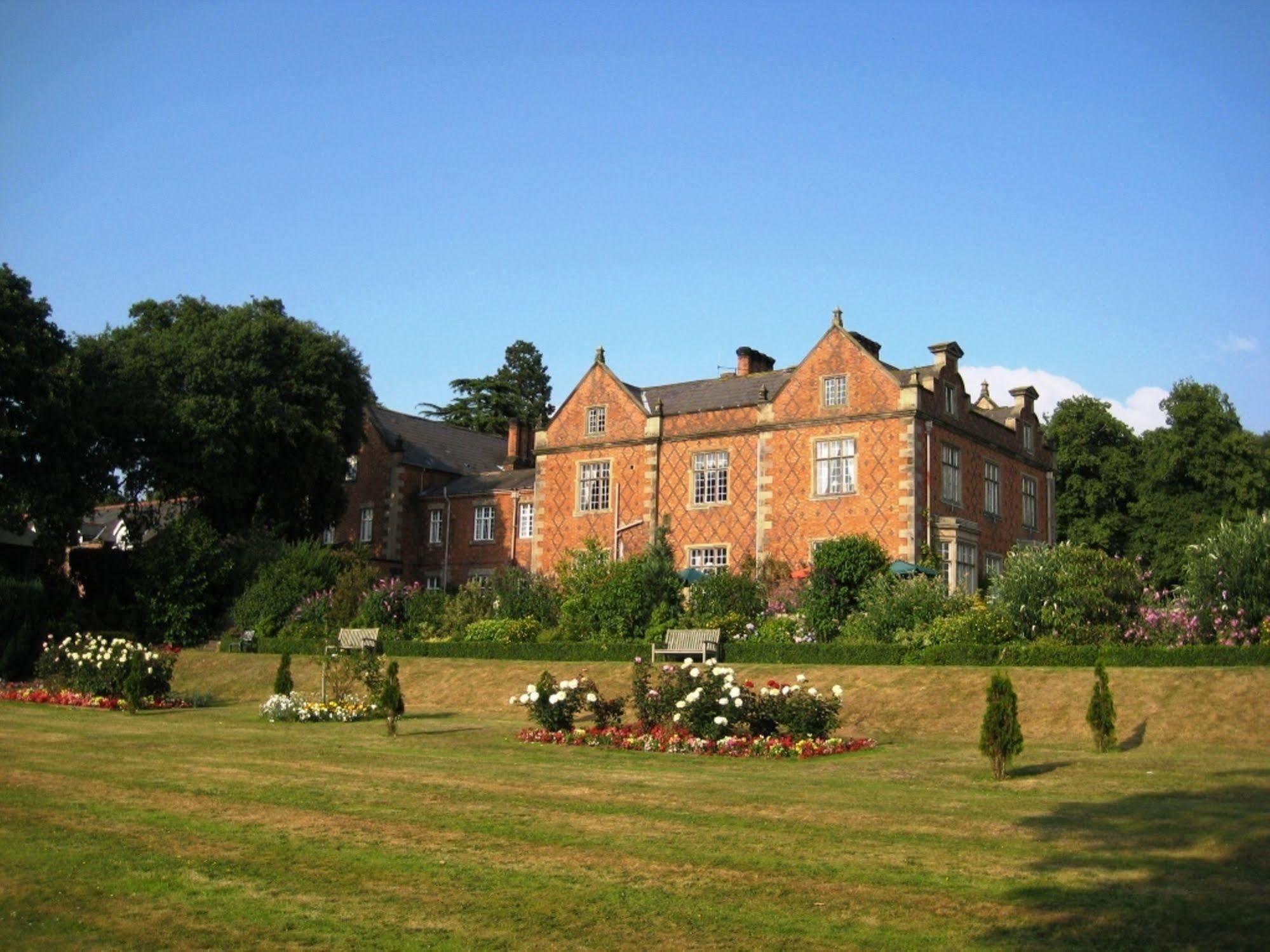 טרפורלי Willington Hall Hotel מראה חיצוני תמונה