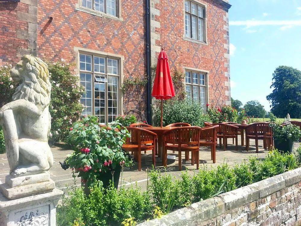 טרפורלי Willington Hall Hotel מראה חיצוני תמונה